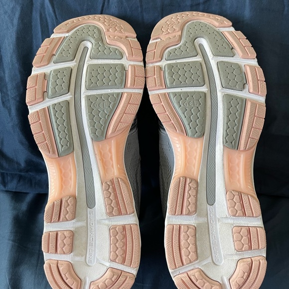 Asics Womens Gel-Nimbus 20 Gray Pink Comfort Athletic Sneaker Shoe Size 11.5 - Picture 3 of 6